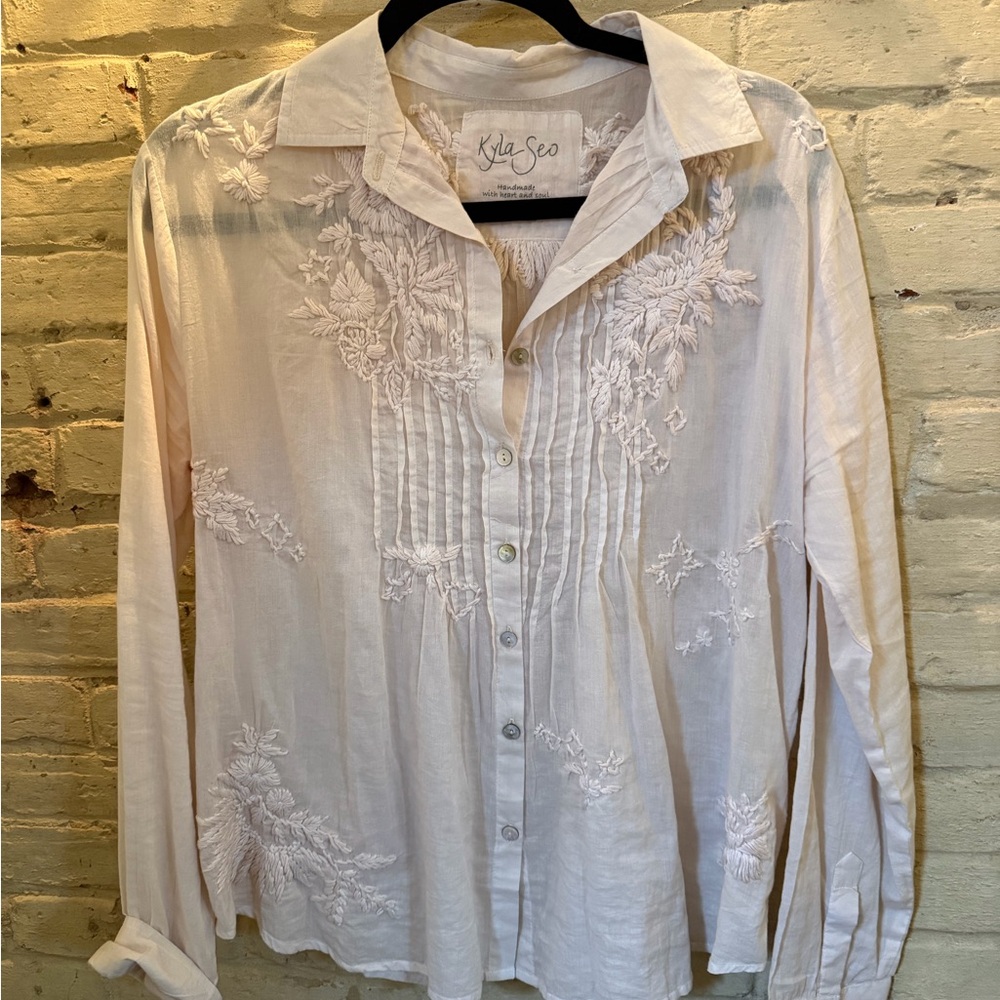 Kyla Seo Women's Cream Embroidered Blouse